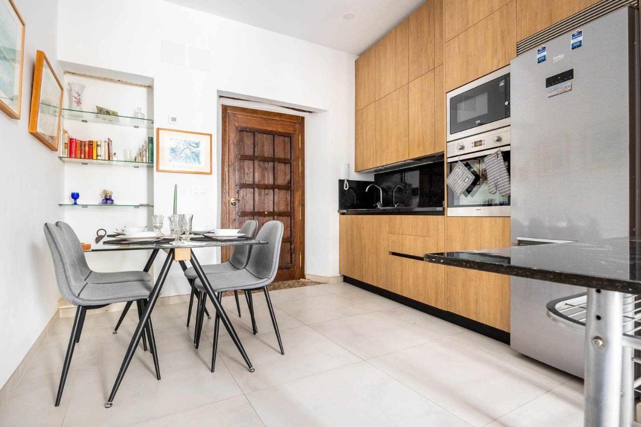 סביליה Comfy Away - Apartamento Exclusivo Mercado De Triana Con Balcon מראה חיצוני תמונה