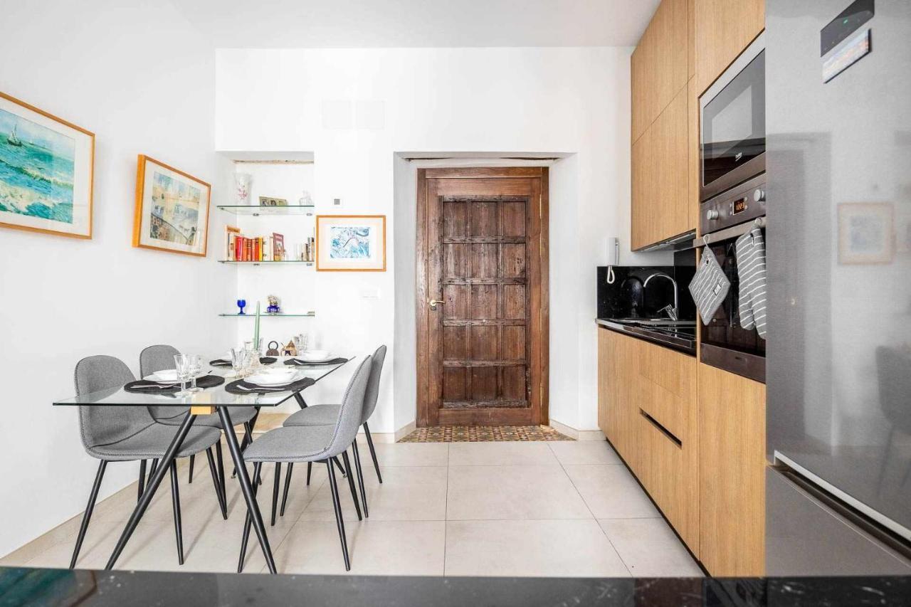 סביליה Comfy Away - Apartamento Exclusivo Mercado De Triana Con Balcon מראה חיצוני תמונה