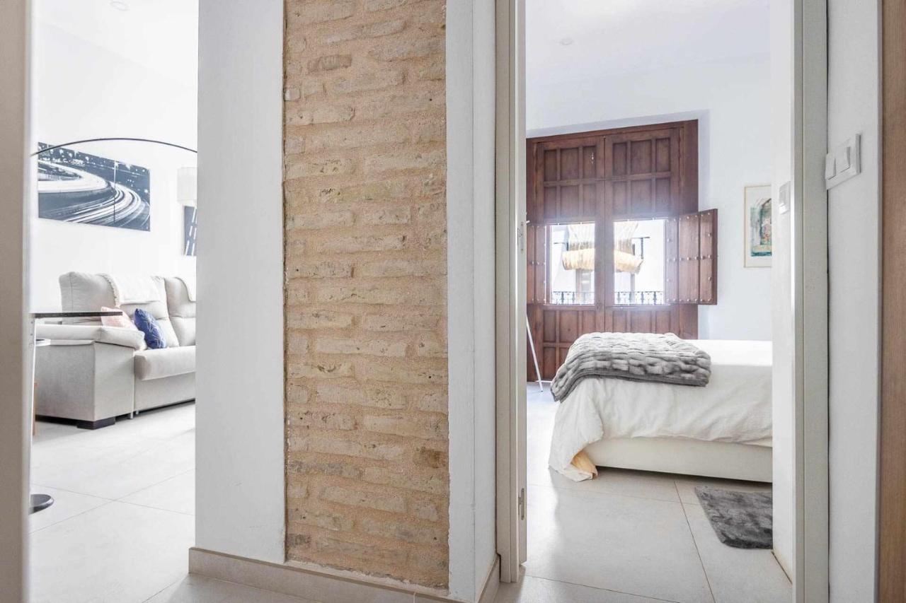 סביליה Comfy Away - Apartamento Exclusivo Mercado De Triana Con Balcon מראה חיצוני תמונה