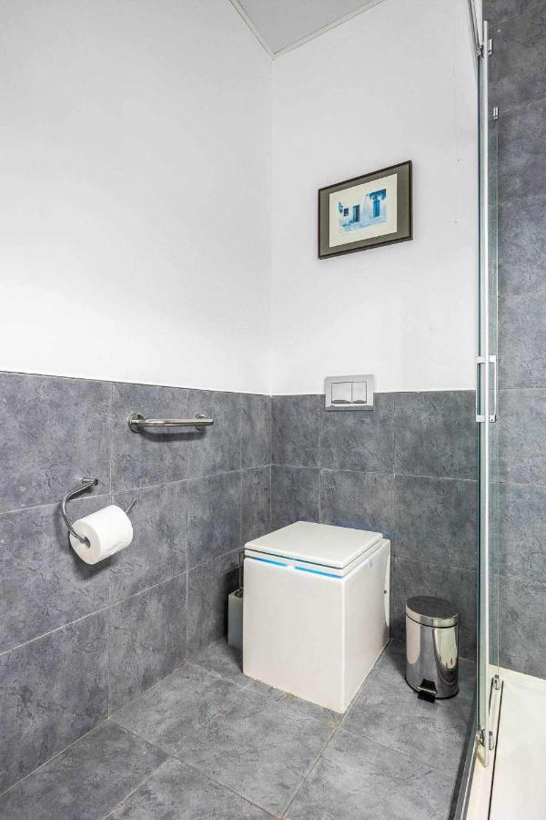 סביליה Comfy Away - Apartamento Exclusivo Mercado De Triana Con Balcon מראה חיצוני תמונה