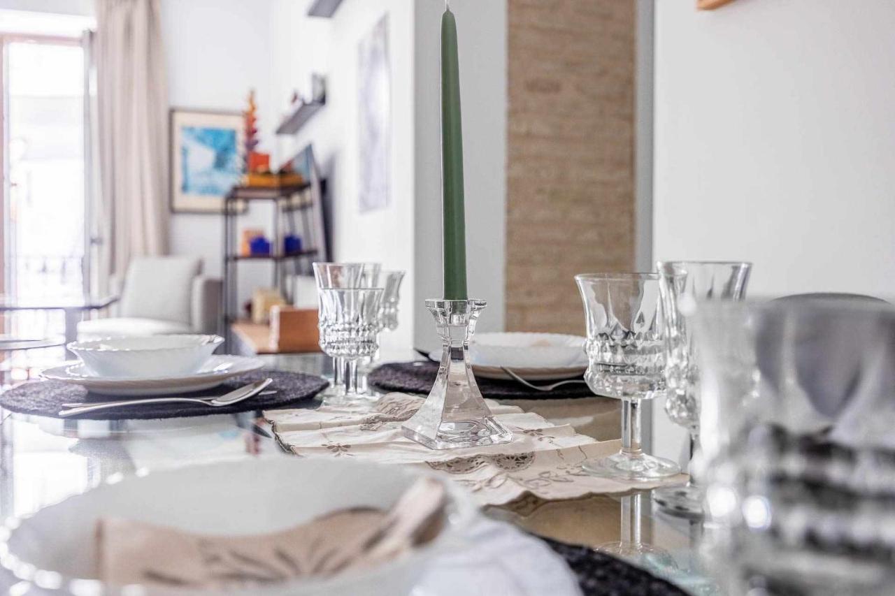 סביליה Comfy Away - Apartamento Exclusivo Mercado De Triana Con Balcon מראה חיצוני תמונה