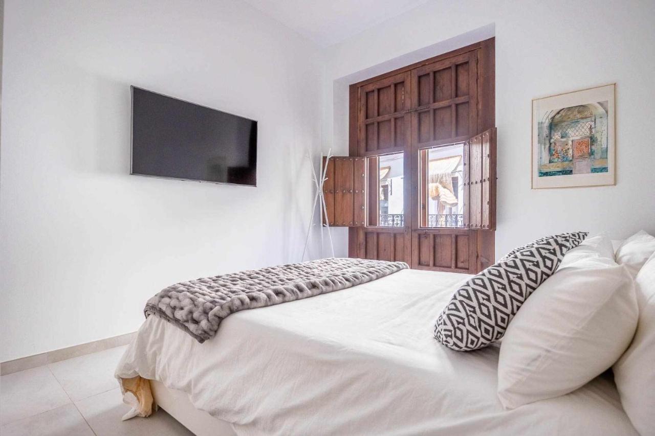 סביליה Comfy Away - Apartamento Exclusivo Mercado De Triana Con Balcon מראה חיצוני תמונה