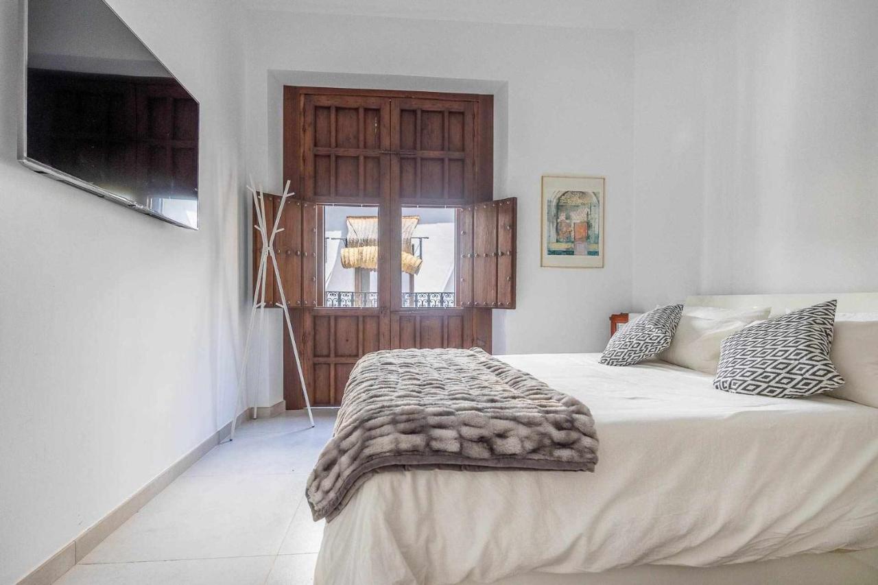 סביליה Comfy Away - Apartamento Exclusivo Mercado De Triana Con Balcon מראה חיצוני תמונה