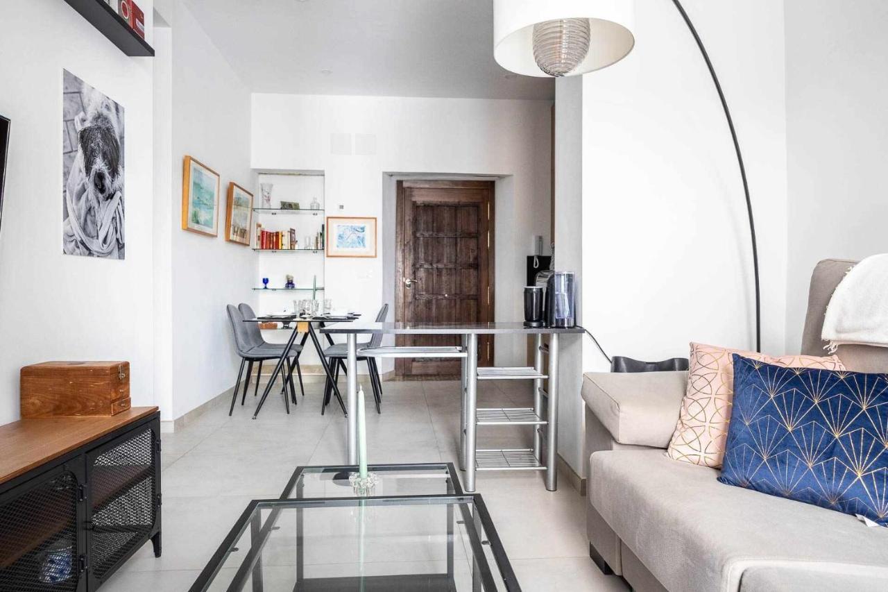 סביליה Comfy Away - Apartamento Exclusivo Mercado De Triana Con Balcon מראה חיצוני תמונה